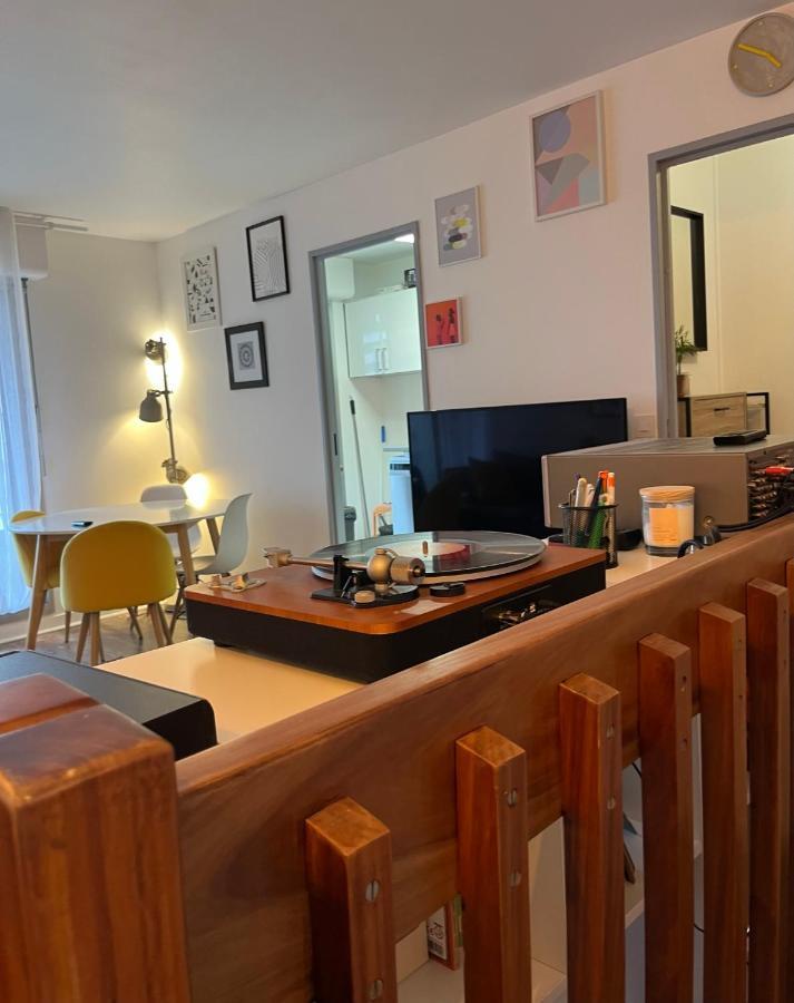 Cosy Duplex Avec Parking A Paris 19 By Immo Kit Bnb Eksteriør bilde