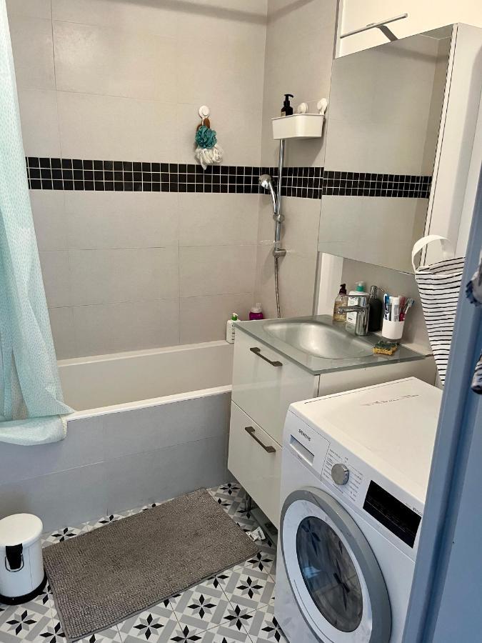 Cosy Duplex Avec Parking A Paris 19 By Immo Kit Bnb Eksteriør bilde
