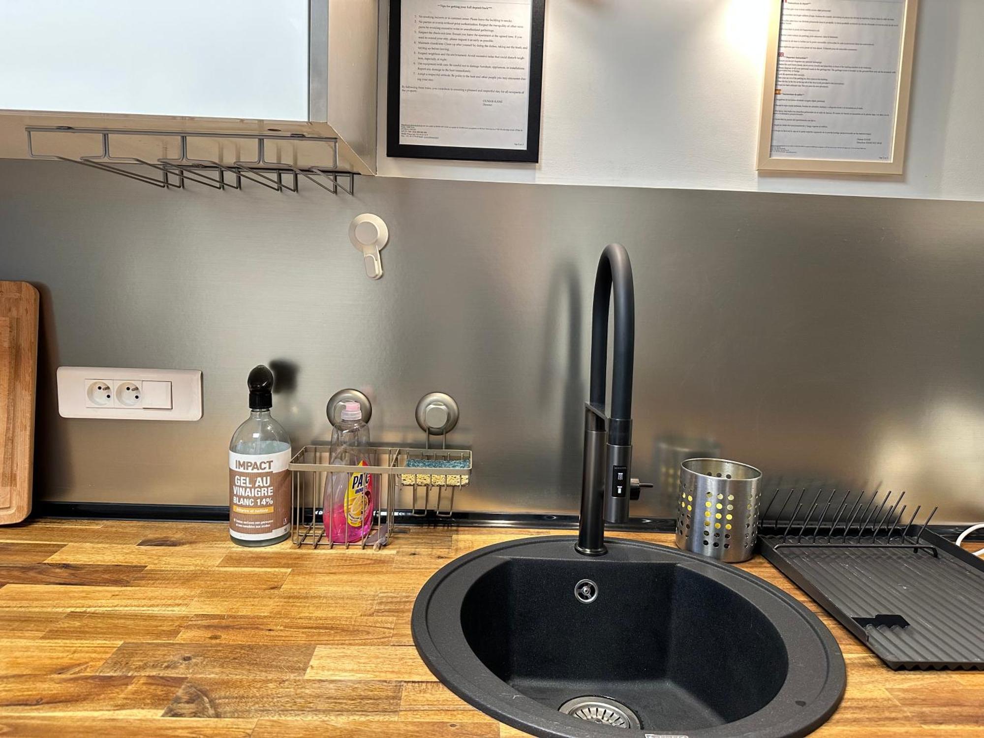 Cosy Duplex Avec Parking A Paris 19 By Immo Kit Bnb Eksteriør bilde